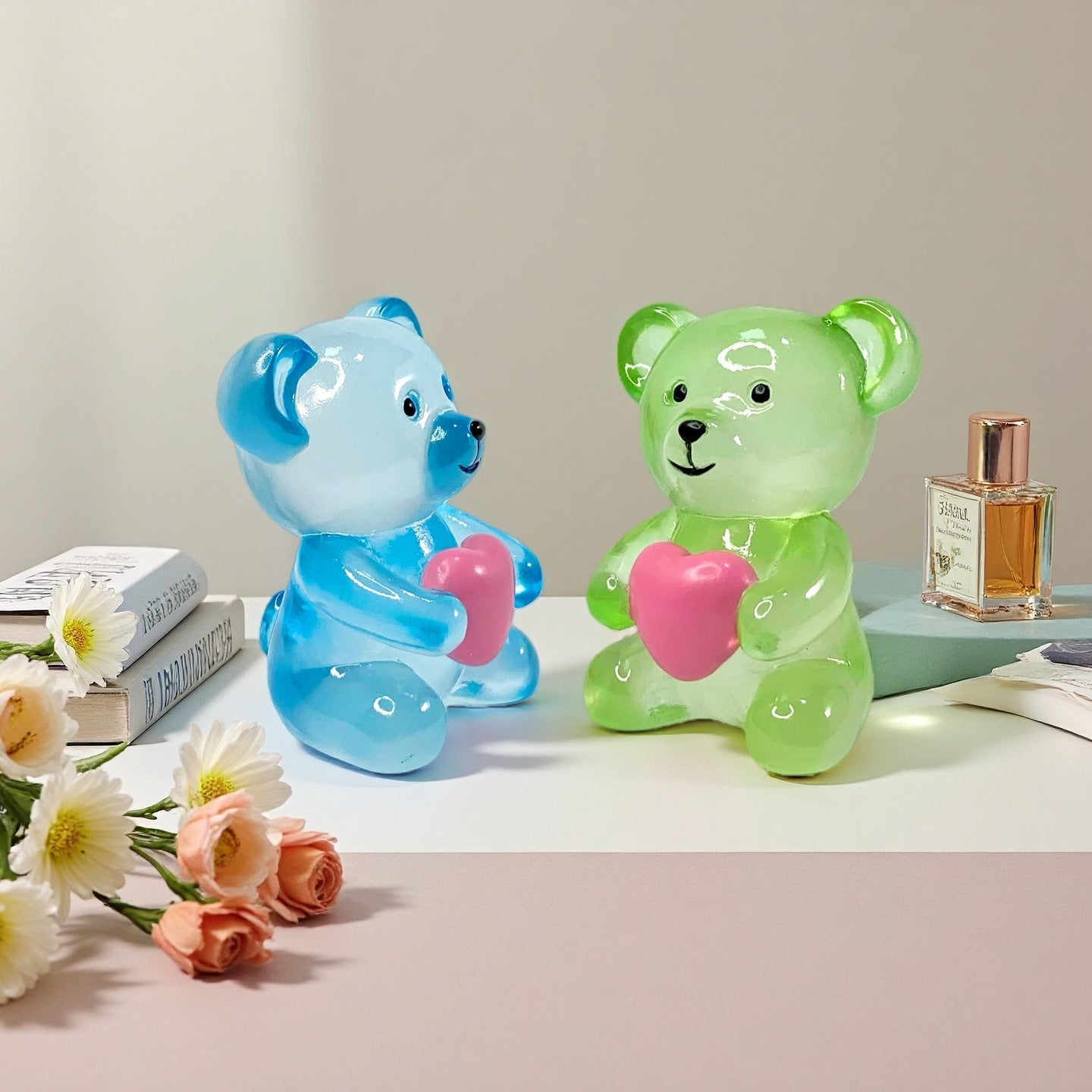 Transparent Heart Bear Resin Ornament – Modern Home Décor Accent